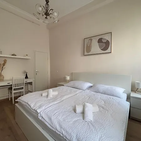 Aradi Apartmán *