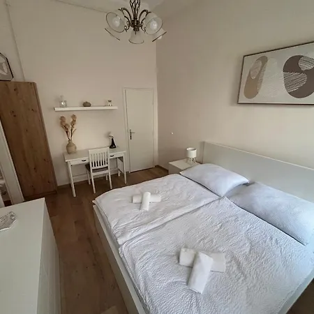 Aradi * Pětikostelí